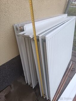 Prodáme 4 radiátory, viz foto. Cena dohodou