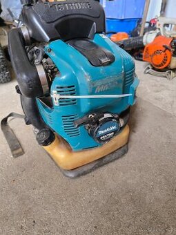 Zádový fukar Makita