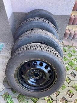 Zimní pneu Hankook Icept Evo 3 215/65 R17