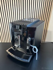 JURA E80 Piano Black