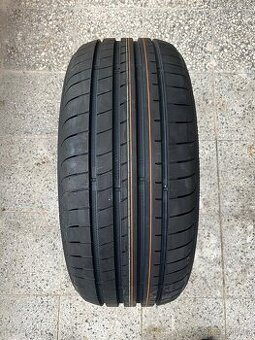 225/40 R19 Goodyear