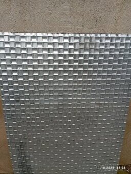 Ozdobný zinkovaný plech