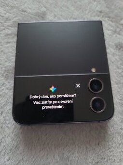Samsung Galaxy Z Flip4 8GB/128GB – funkční, vada vnitřního d
