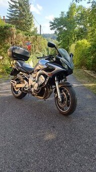 Yamaha FZ6