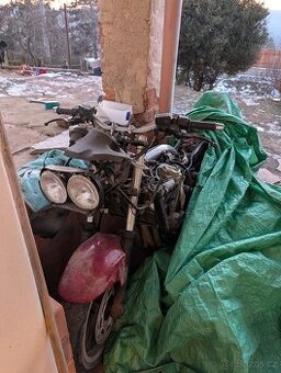 Prodam Triumph Trident 900