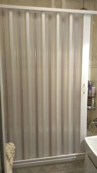 Akrylátová koupelnová vana