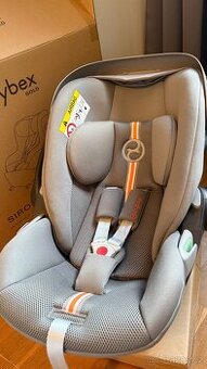 CYBEX Cloud G i-Size Plus Lava Grey včetně základny