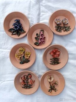 Keramické dekorační talířky