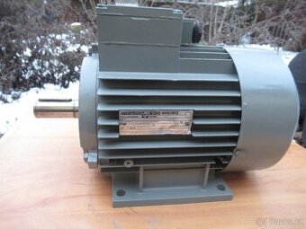 NEPOUŽITÝ elektromotor 380V.2,2kw-2860ot.min.Mohelnice.