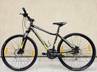 #15 Trekové hliníkové kolo Giant 28“