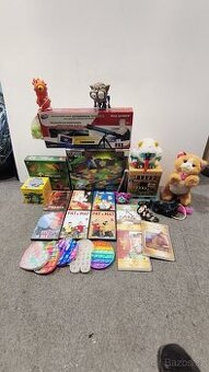 Mix hraček pro děti - teleskop, brainbox, + další