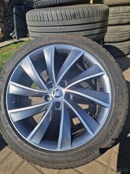 Originál Al kola Škoda 235/45/R18