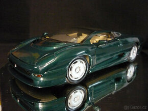 Jaguar XJ220 zelený Maisto 1/18