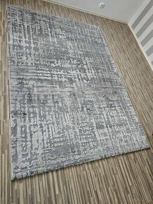 Prodám kusový koberec 160 x 230 cm