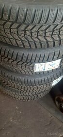 Zimní pneu Hankook 235.60 r18 107H xl - sada 4ks