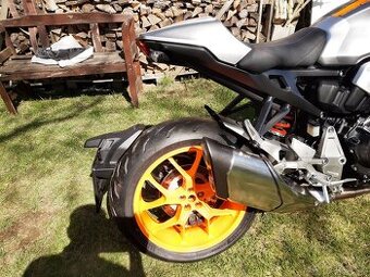 Cb1000r  sc80++