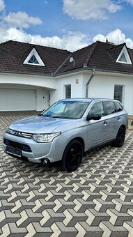 MITSUBISHI OUTLANDER 2.0i 110kw 100000 Km