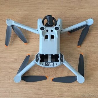 DJI Mini 3 Pro poškodeny
