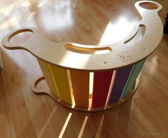 Dřevěná montessori houpačka ELIS design
