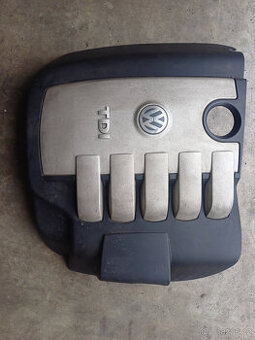 Kryt motoru Volkswagen Tuareg