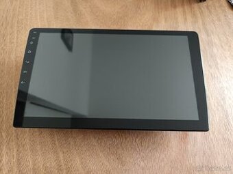 Navigace s rádiem, velký display