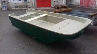 Rybářský člun, loď, veslice Karolina 370