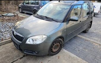 Prodám náhradní díly Jindřichův Hradec