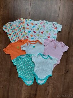 8x body s krátkým rukávem, vel.3-6 měsíců