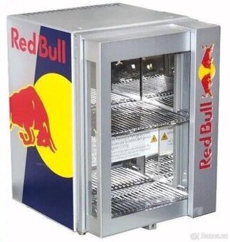 Koupím tuto mini red bull lednici (SPĚCHÁ)