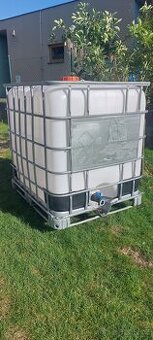 Prodám 1000l IBC kontejner - barel na vodu