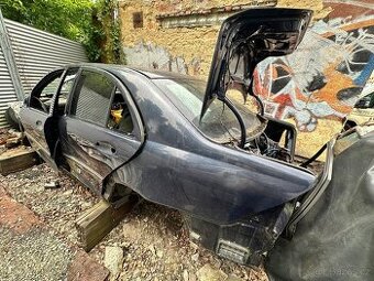 Mercedes C W203 díly