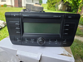 Octavia 2 originál rádio