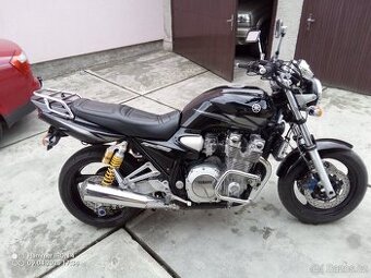 YAMAHA XJR 1300