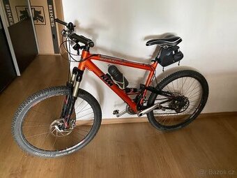 Horske kolo KTM 26 RC Shimano XT, prasklina na ramu
