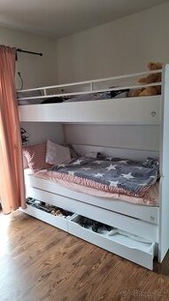 Dvouposchoďová postel