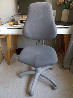 Dětská, ergonomická, rostoucí židle (5 až 16 let).