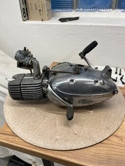 Motor Jawa 05 funkční