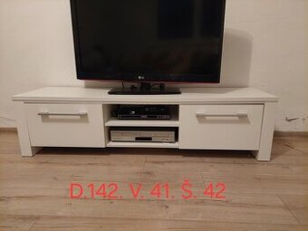 Stůl pod TV