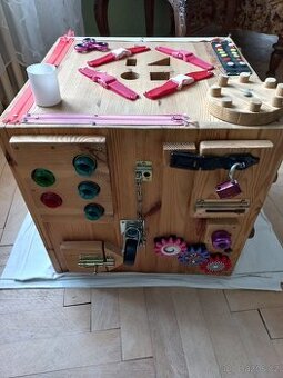 Acivity box, Montessori kostka