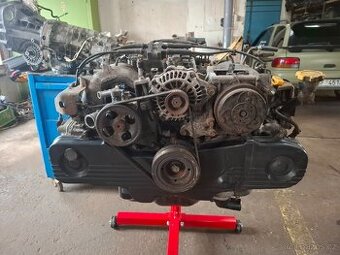 Motor 2.5 Subaru