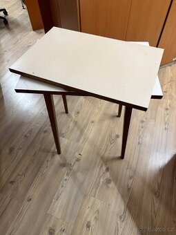 Retro umakart stolek s otočnou horní deskou