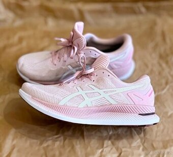 ASICS GlideRide Běžecké stabilní boty Unisex EU 43,5 Nové