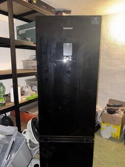 Prodej lednice SAMSUNG
