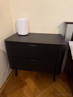 Noční stolek