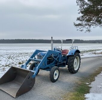 Fordson Super Major (1964) s TP a čelním nakladačem