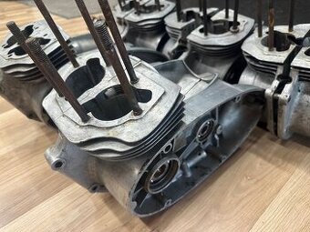 ZACHOVALE párové bloky motoru, kártery JAWA 350/360 354