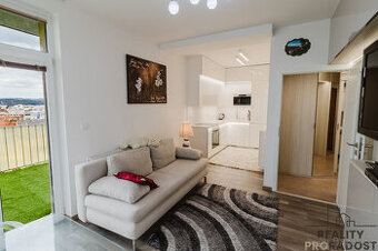 Pronájem nadstandardního bytu 2+kk (45 m²) s terasou 25 m² s