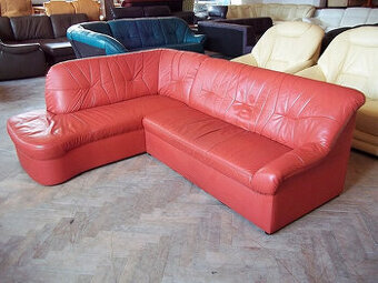 086 Kožená rohová sedací souprava sedačka červená