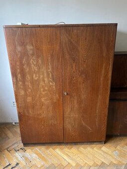 Prostorná skříň ZA ODVOZ