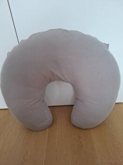 IKEA kojící polštář